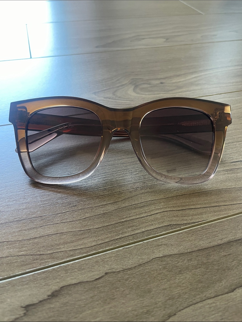 Quay “ After Hours” 51 MM Brown Plastic Sunglases w/ Gradient lens Brand New